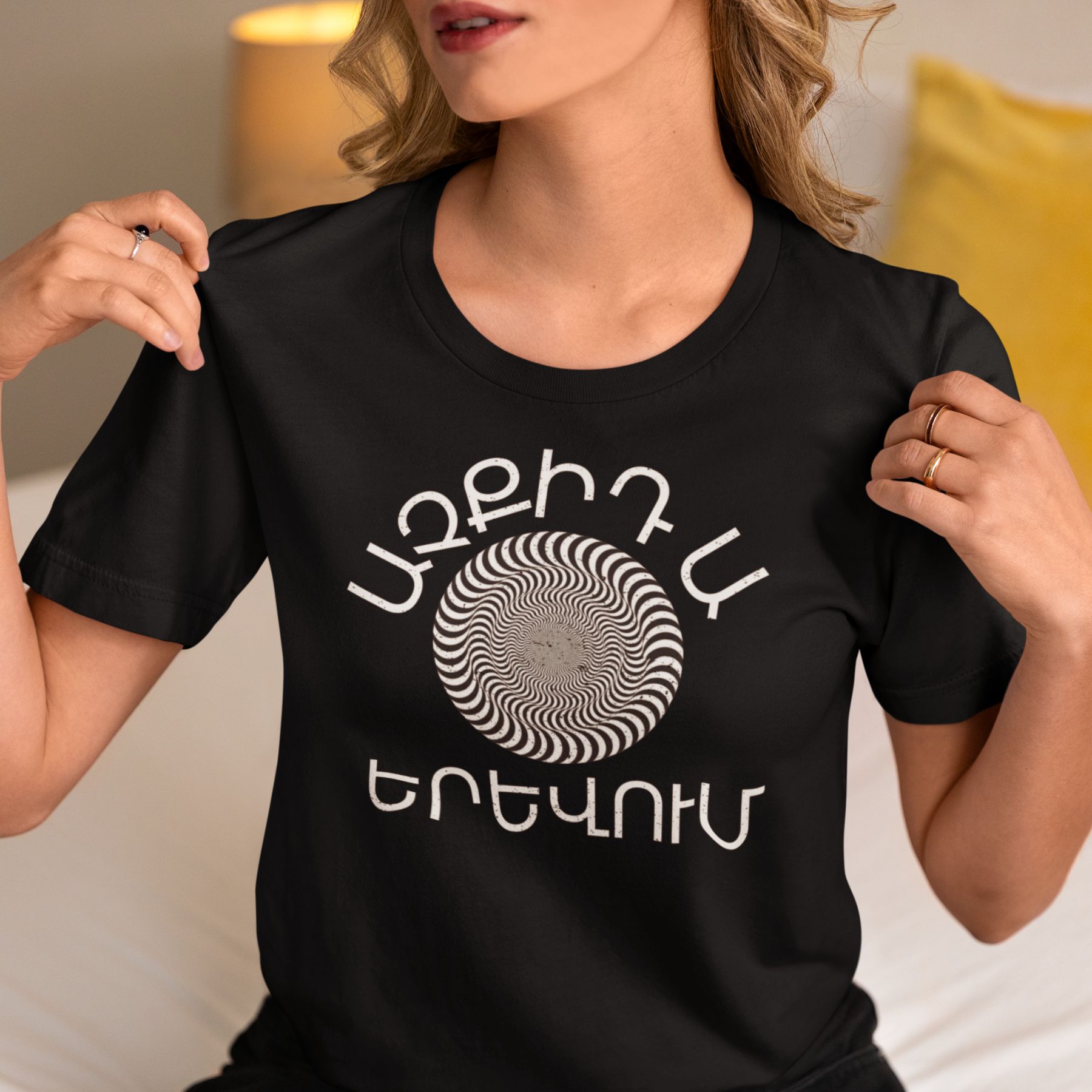 achqida-yerevum-tee-black-woman